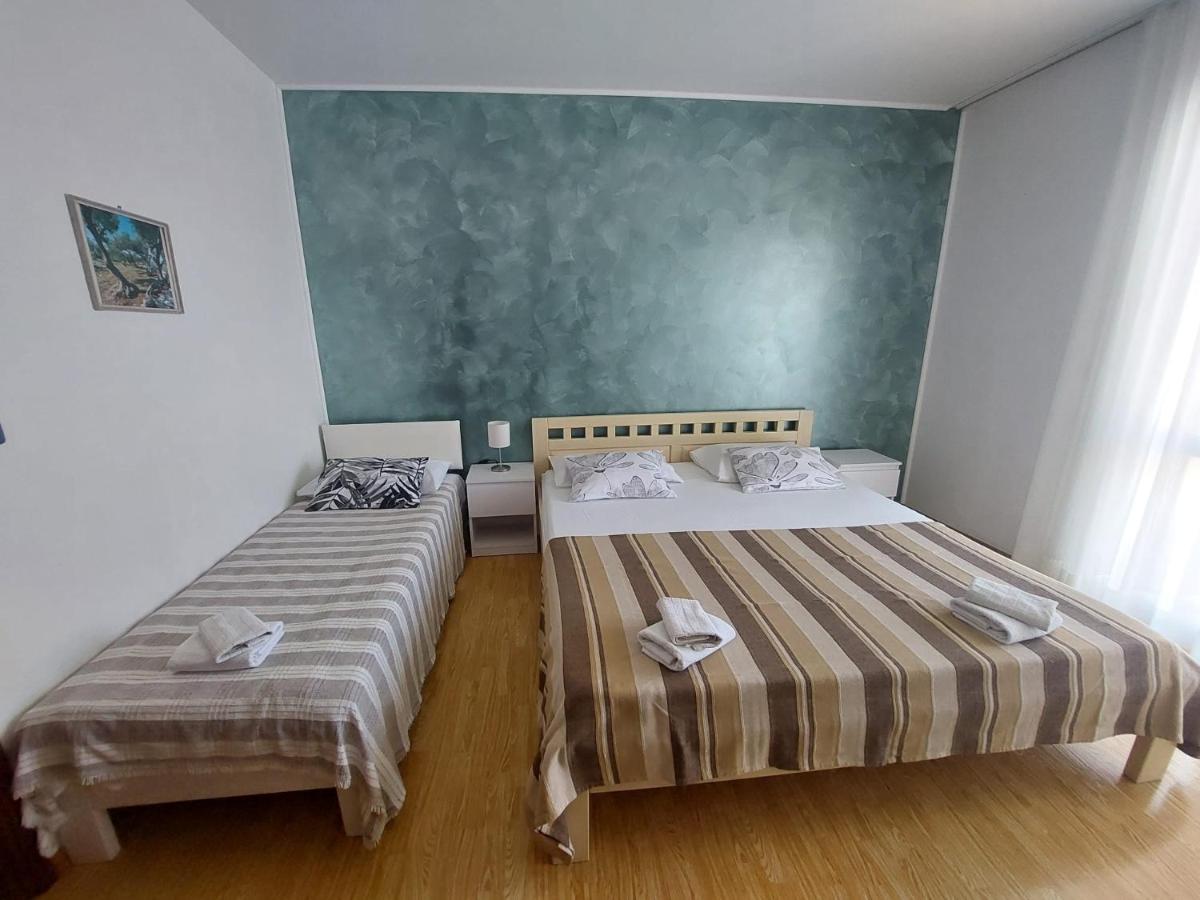 טרוגיר Apartments By The Sea Mavarstica, Ciovo - 2043 מראה חיצוני תמונה